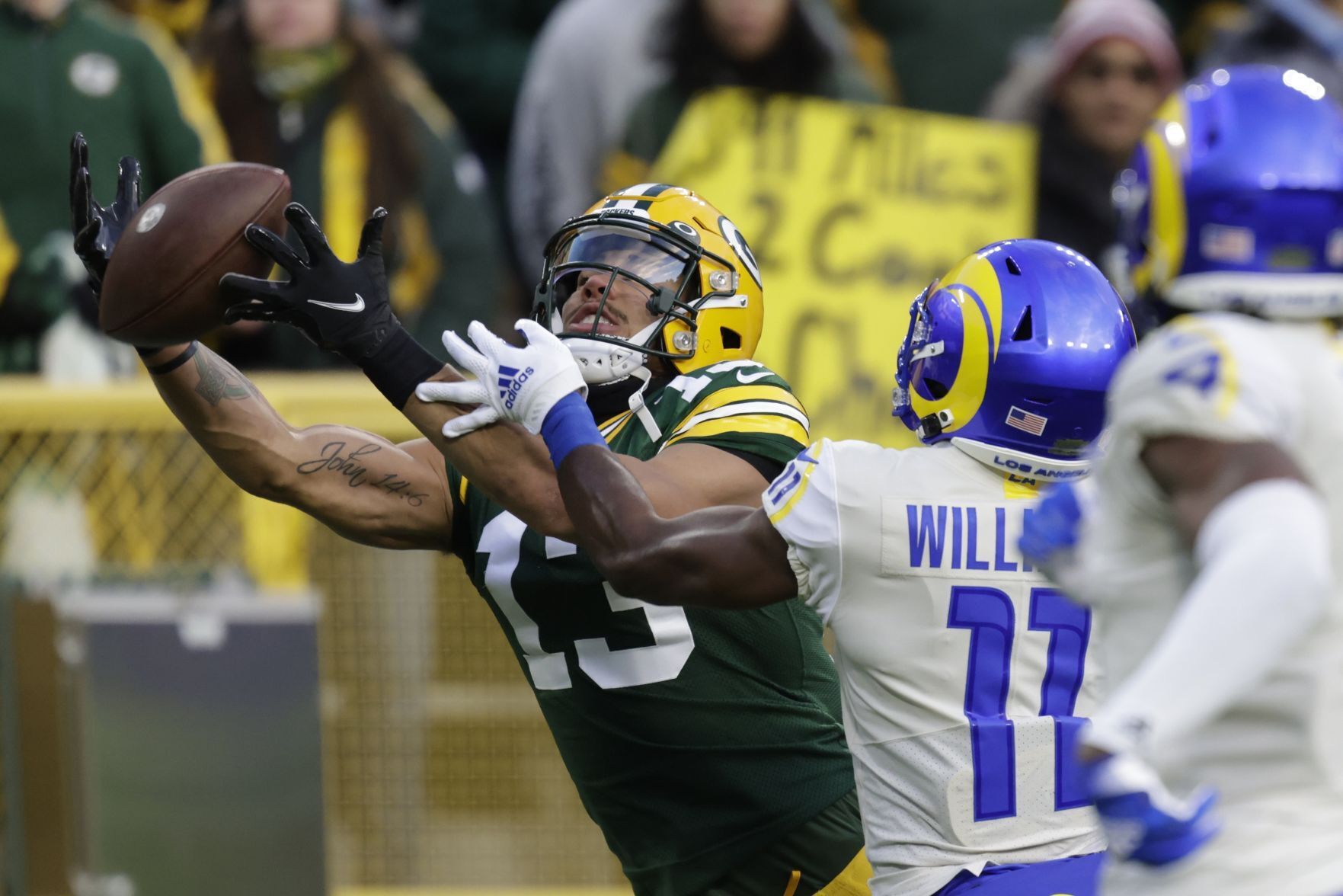 Rams Packers Football